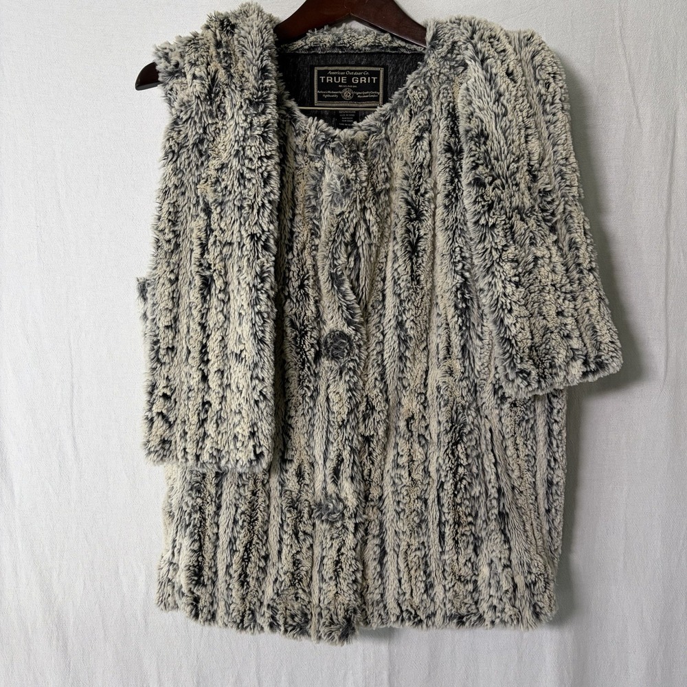 True Grit‎ Women's L 3 Button Vest Gray Soft Warm Perfect Faux Fur W/ Scarf Boho